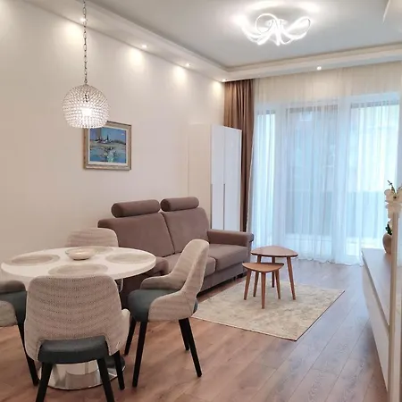 Carbona Water Lily Apartment