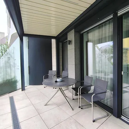 Carbona Water Lily Apartment